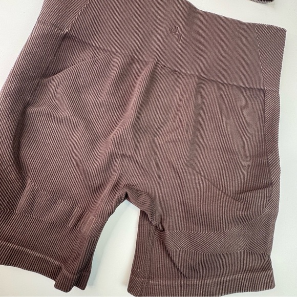 Joylab SET mocha brown ribbed Shorts and sports Bra - Picture 10 of 11